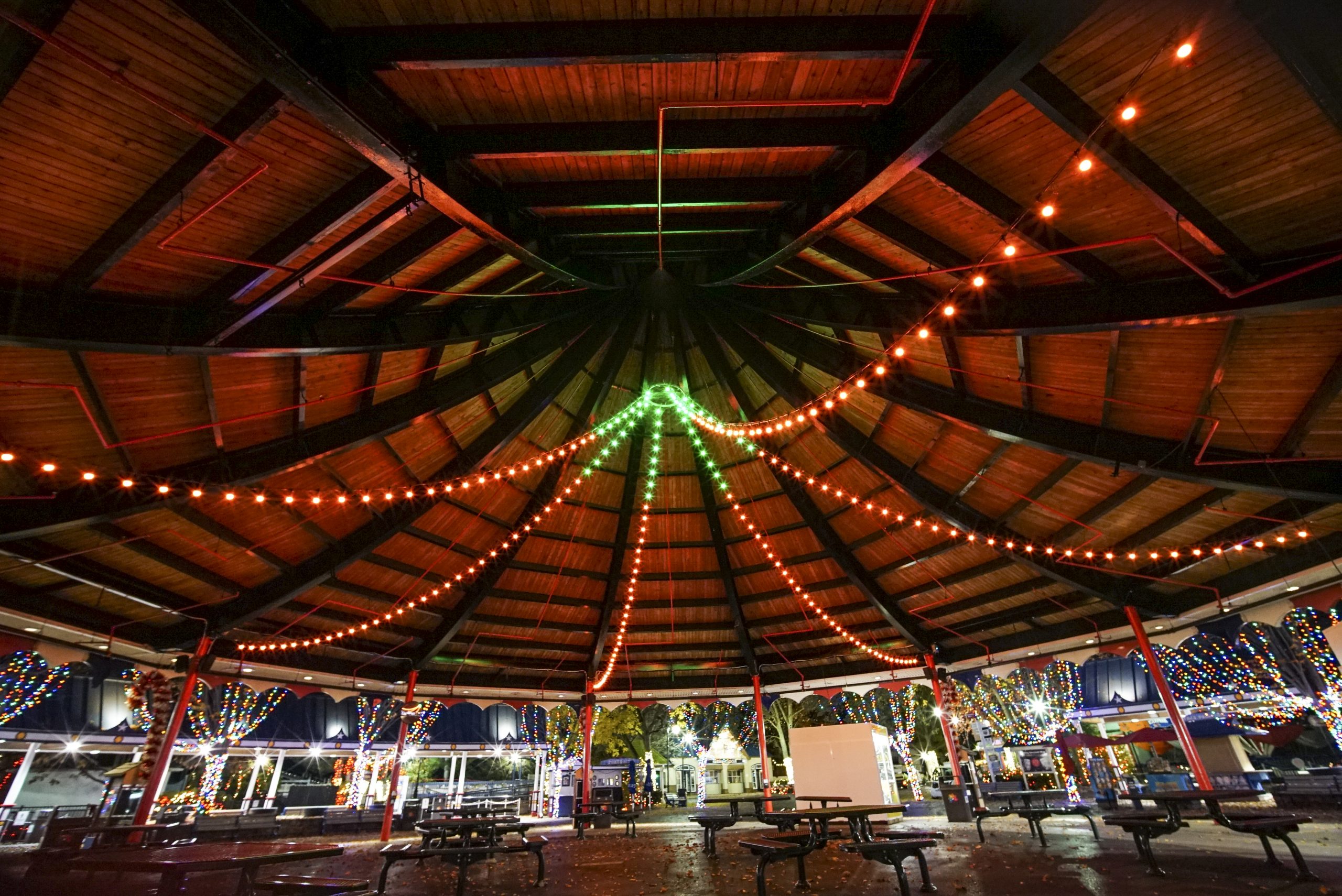 Hersheypark Carousel Pavilion - Illuminated Integration